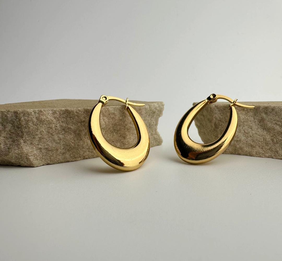 Aína Anti-Tarnish Stainless Steel Hoop Earrings ✨