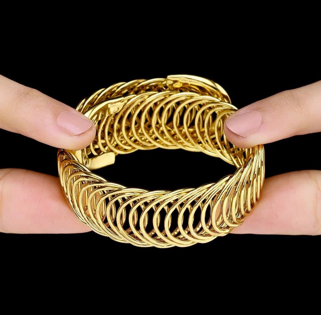 Aína Anti-Tarnish Ornate Golden Hollow Out Bracelet (Adjustable Size)✨