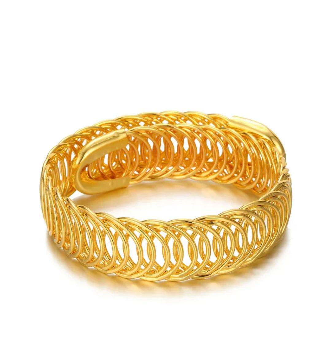 Aína Anti-Tarnish Ornate Golden Hollow Out Bracelet (Adjustable Size)✨