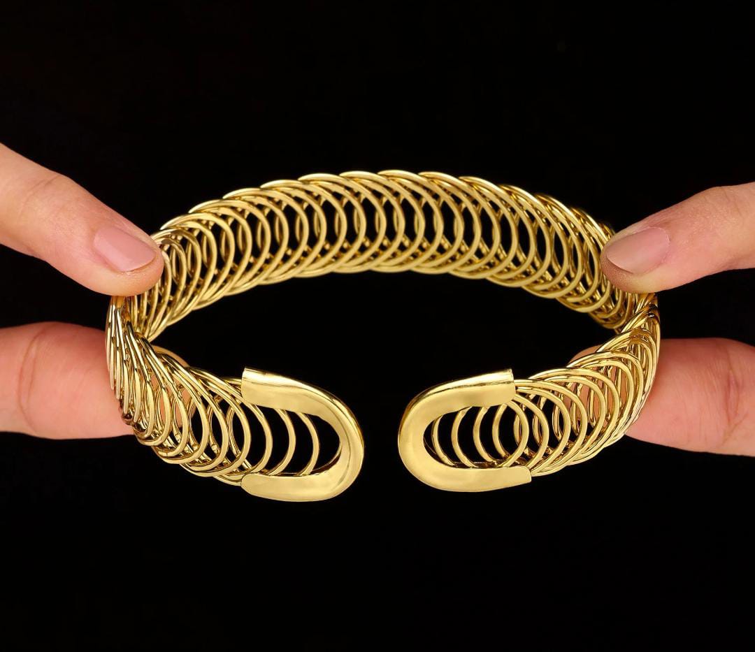 Aína Anti-Tarnish Ornate Golden Hollow Out Bracelet (Adjustable Size)✨