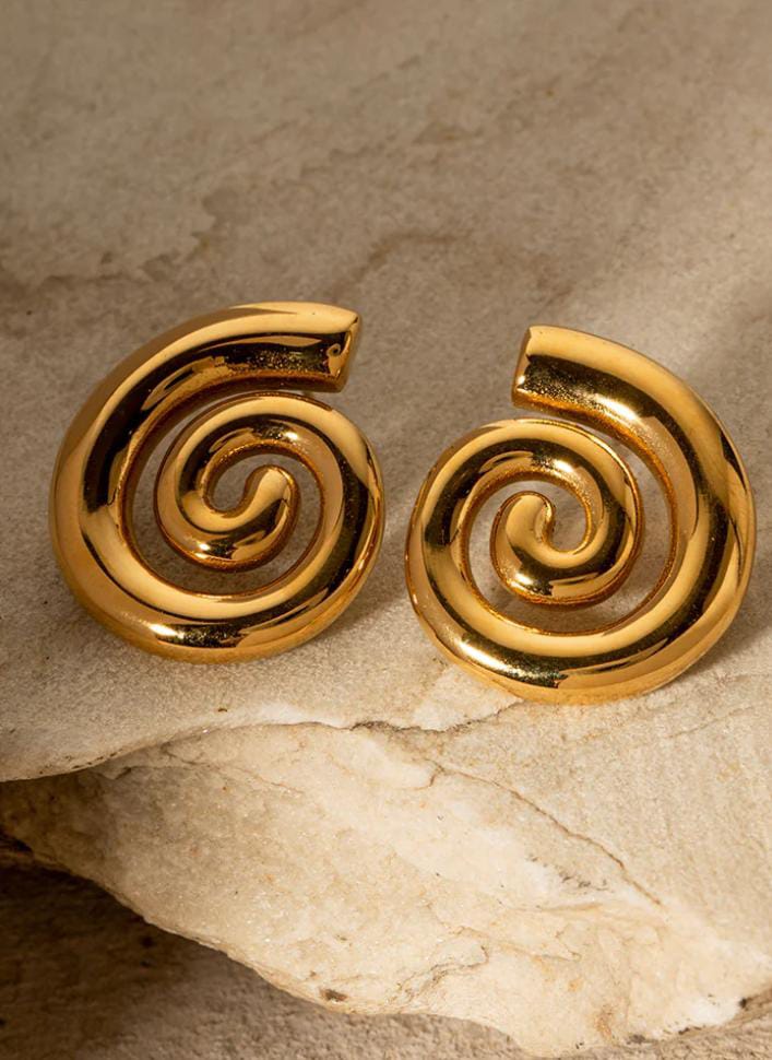 Aína Anti - tarnish Gold Plated Round Shaped Stud Earrings ✨