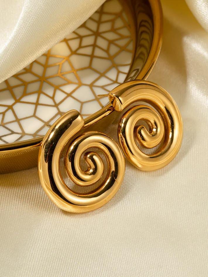 Aína Anti - tarnish Gold Plated Round Shaped Stud Earrings ✨