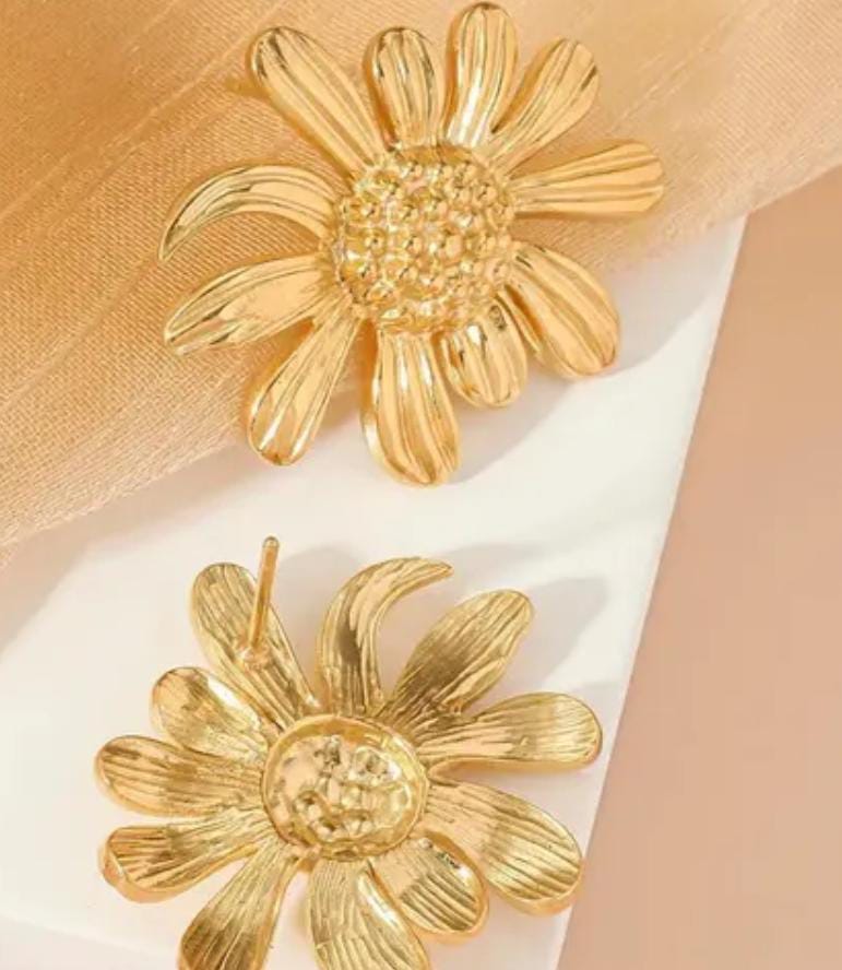 Aína Anti - Tarnish High Quality 18k Gold Plated Hook hoop Earrings ✨