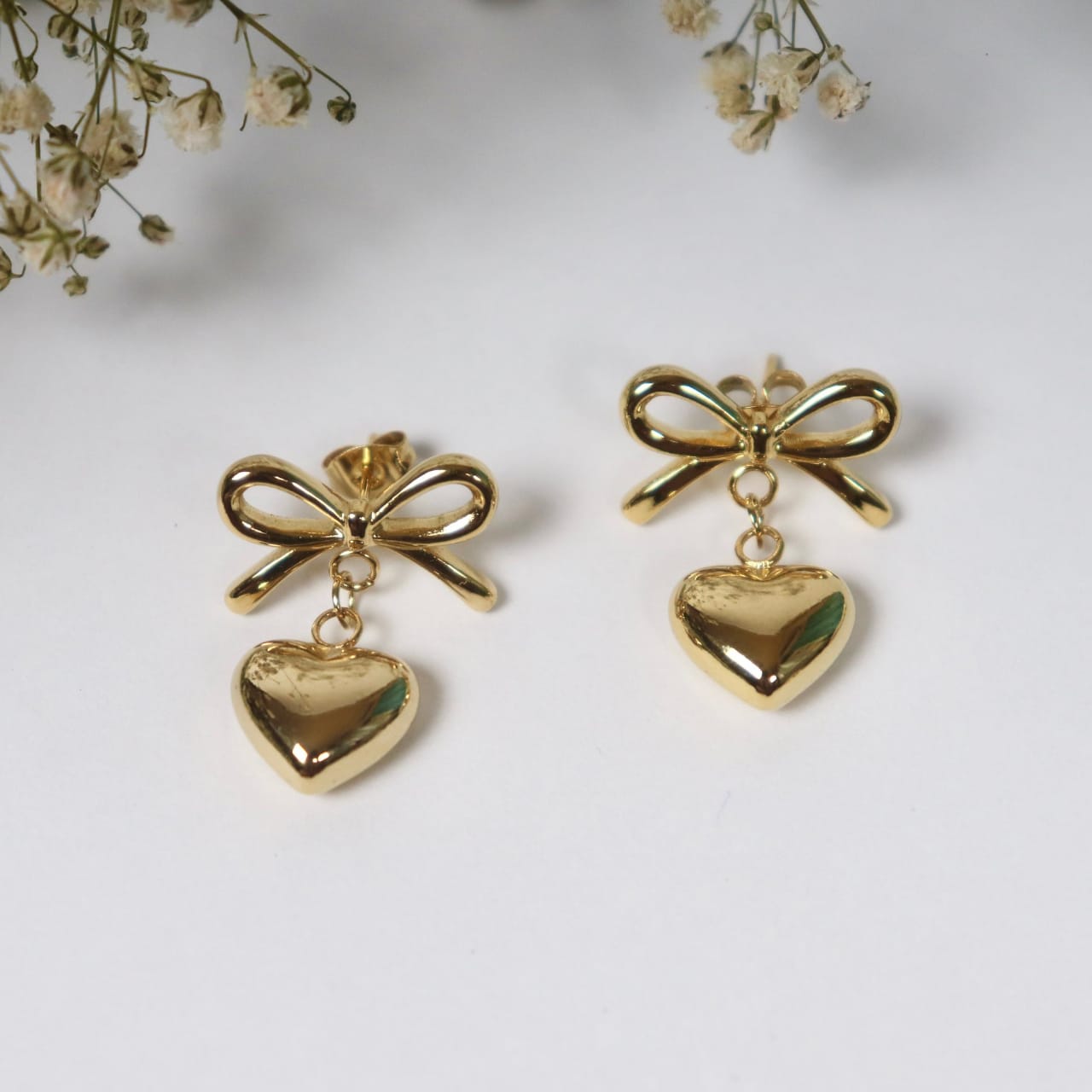Aína Anti-Tarnish Bow Heart Gold  Earrings ✨