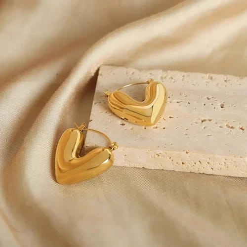 Aína Anti-Tarnish Heart Shaped Hoop stainless Steel Earrings ✨