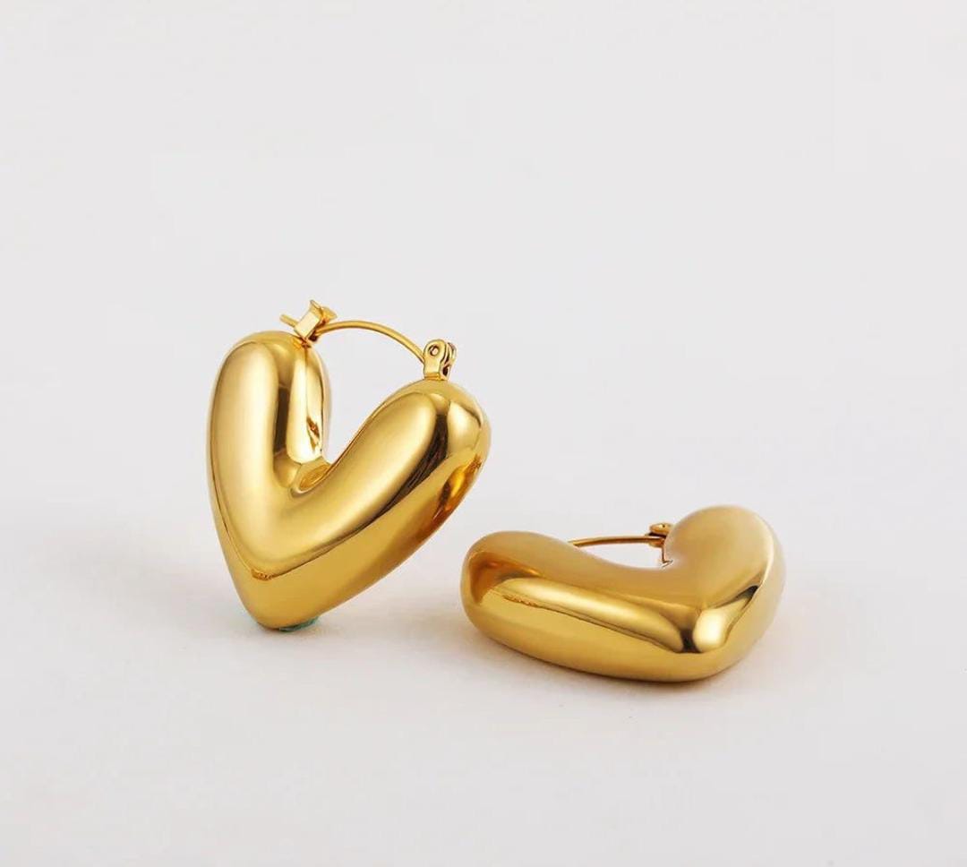 Aína Anti-Tarnish Heart Shaped Hoop stainless Steel Earrings ✨