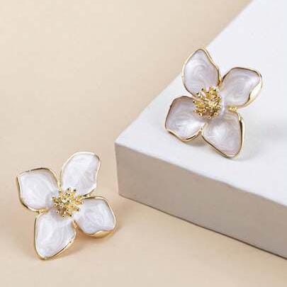 Aína Anti-Tarnish Enamel Delicate Flower Earrings ✨