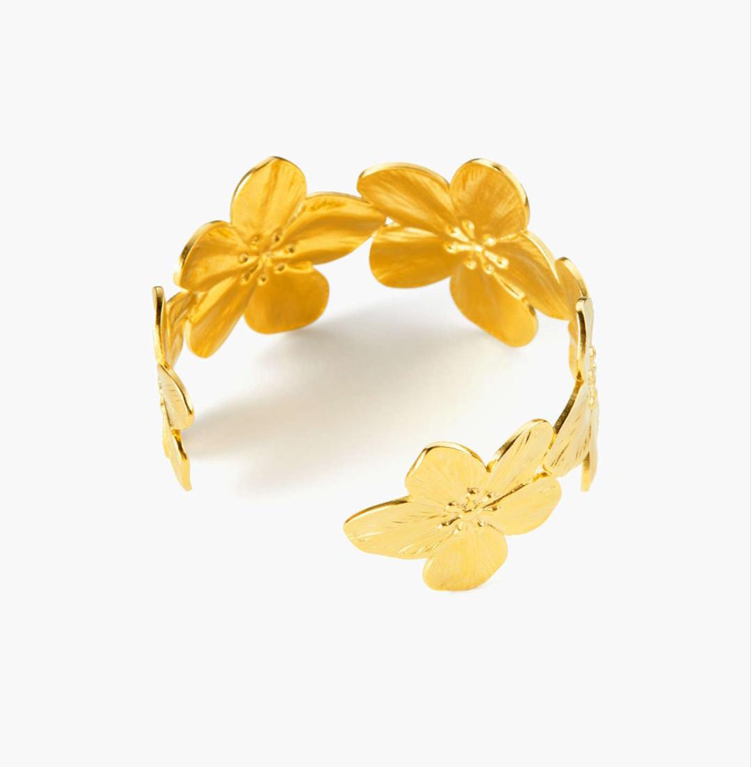 Aína Anti-Tarnish Golden Flower Bracelet ( Adjustable Size) ✨