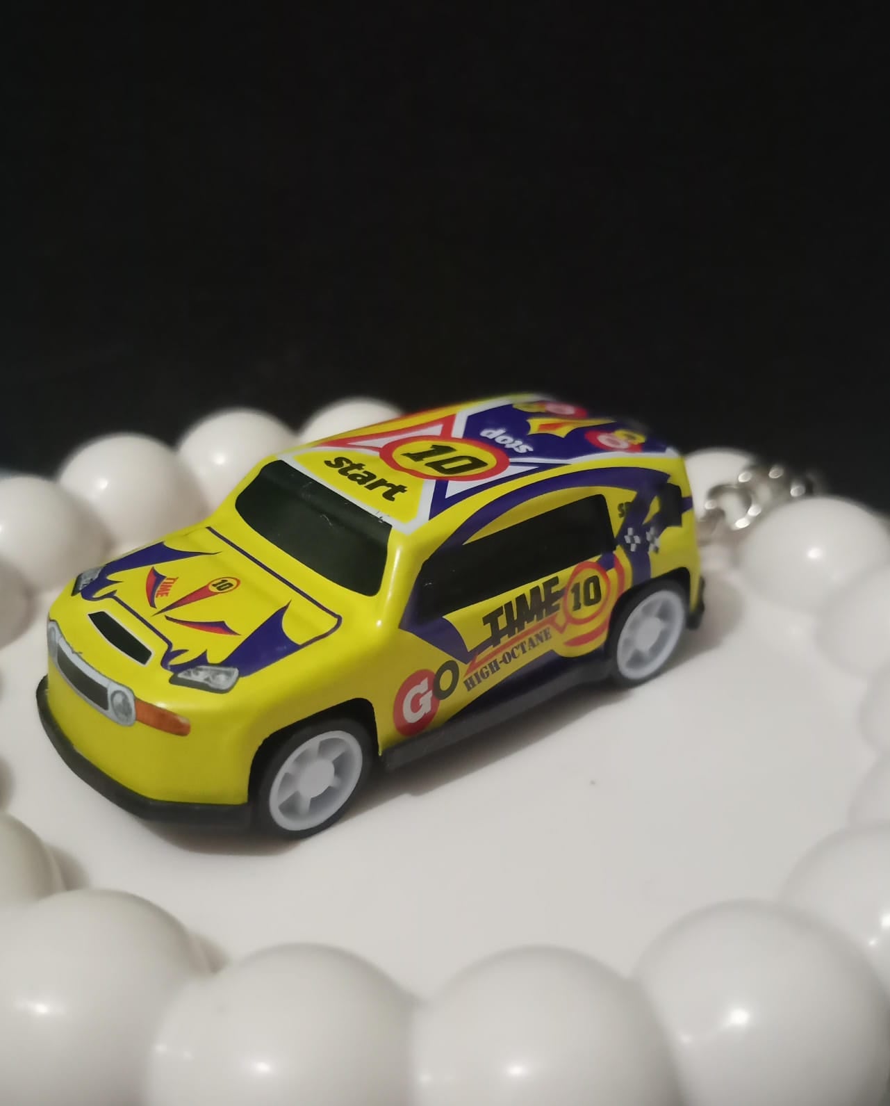 Speed Blazer #10 Keychain Car