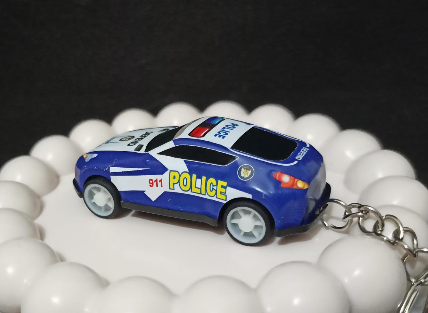 Police Defender Car Keychain 🚨 🚓