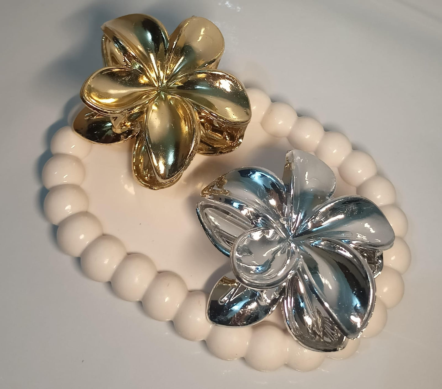 Luxe Bloom Claw Clips – Gold & Silver Edition✨