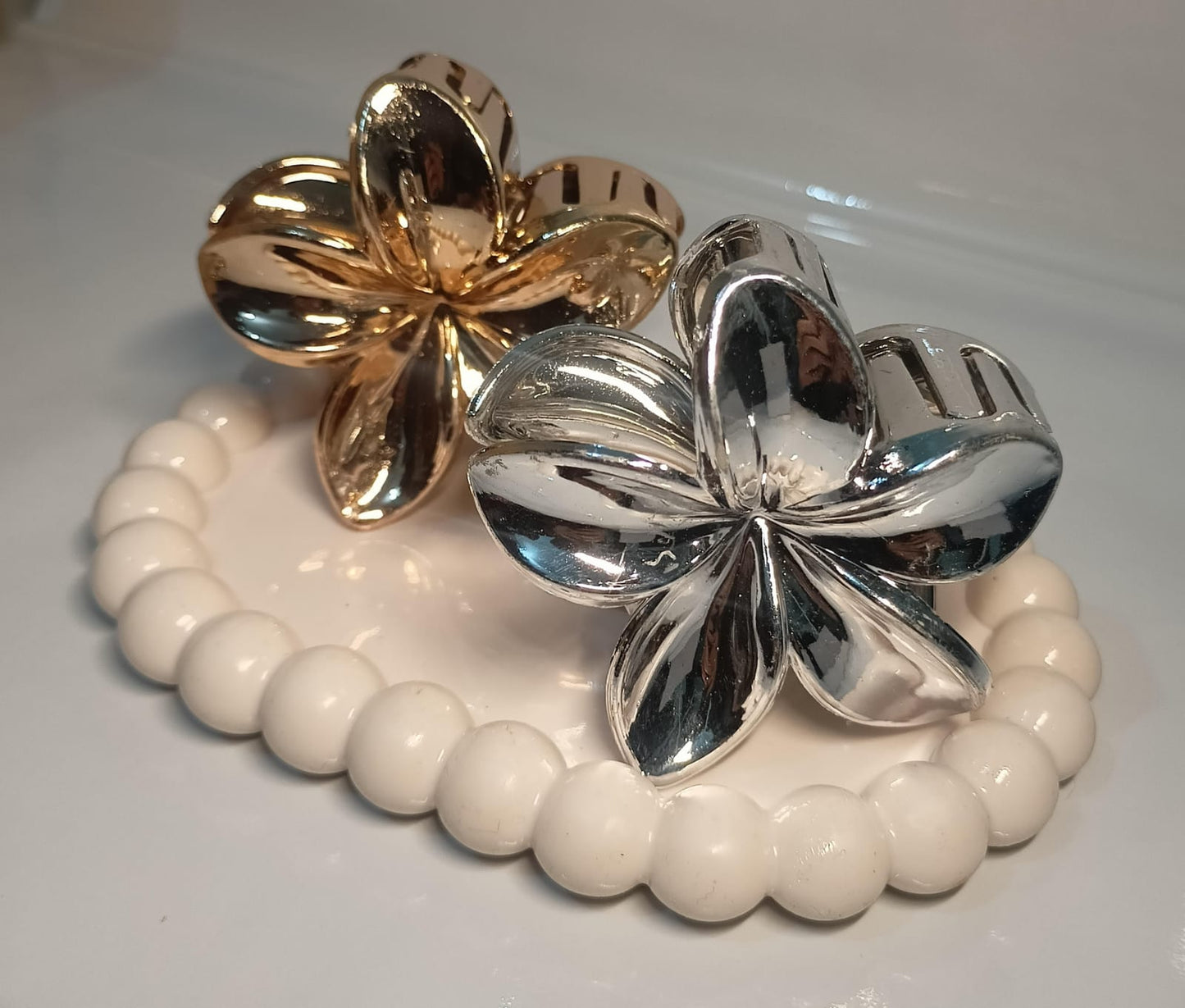 Glossy Floral Claw Clips – Rose Gold & Silver Duo✨