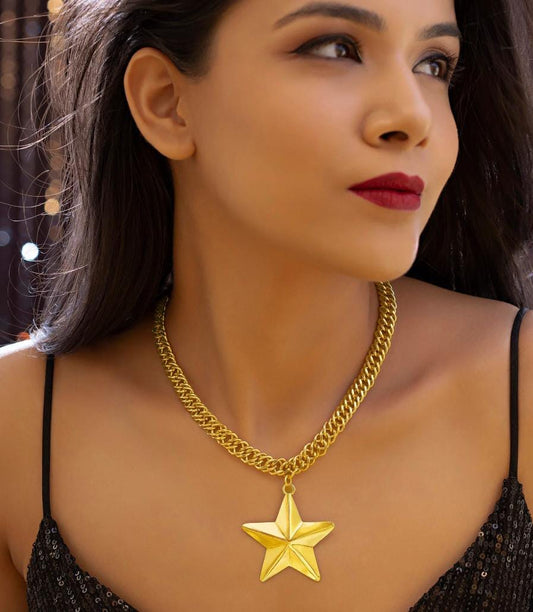 Aína Anti-Tarnish Star Necklace ✨