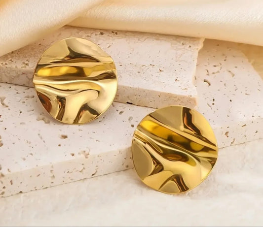 Aína Gold Plated Anti- Tarnish Stud Earrings ✨