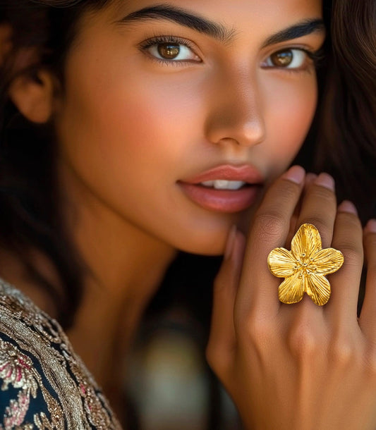 Aína Anti-Tarnish Lily Flower Ring ( Adjustable Size)✨