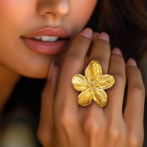 Aína Anti-Tarnish Lily Flower Ring ( Adjustable Size)✨