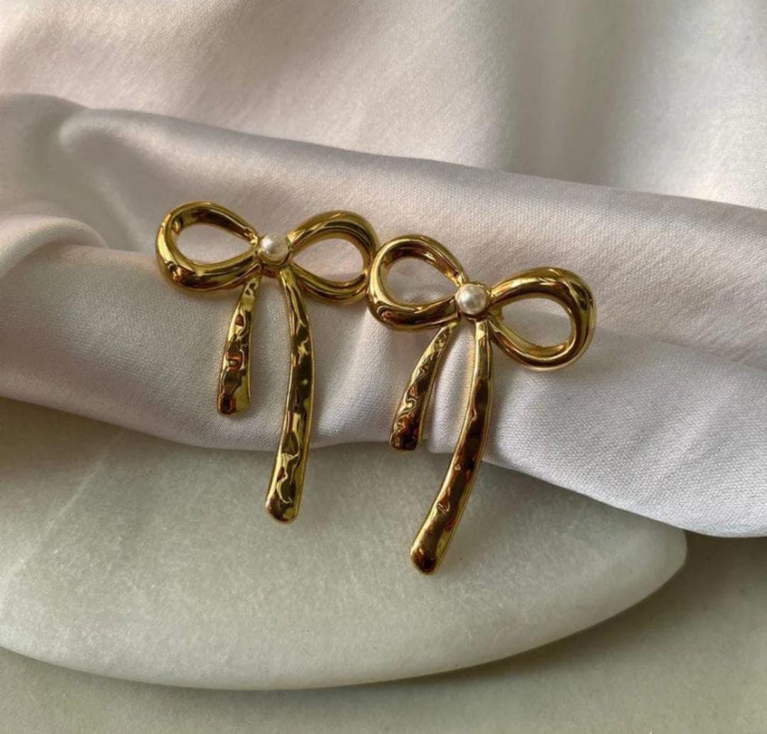 Aína Anti- Tarnish Bow Gold Plated Earrings ✨